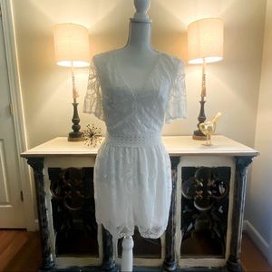 2/$40 Mi Ami White Lace Overlay Short Jumper Jumpsuit M
